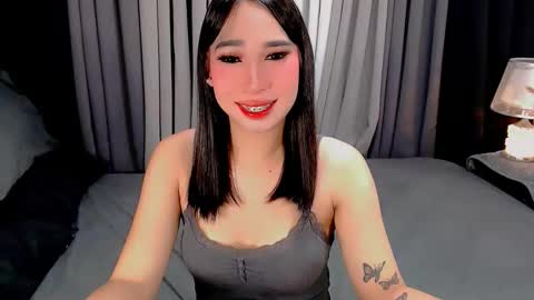 Snapshot of iyanna_ivelle chatting on 25, 11, 2025 UR LOVELY IYANNA online show from 25, 11, 2025