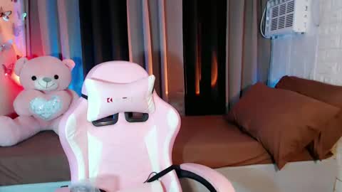 Red online show from 3, 2, 2025