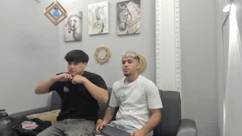 izaack online show from 1, 2, 2025