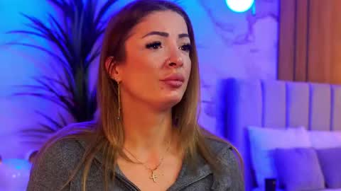 izabelle_02 online show from 23, 12, 2025