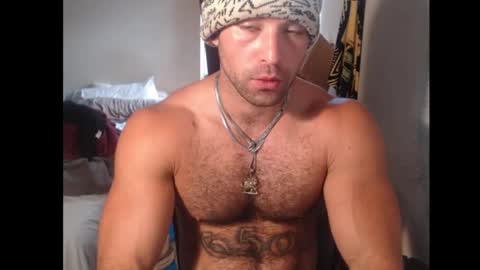 Snapshot of izak144 chatting on 10, 9, 2025 izak144 online show from 10, 9, 2025