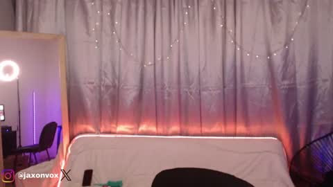 Hey im Jaxxxon check my info     online show from 17, 6, 2026