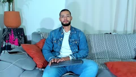 Calix  Independient model Insta and twt Calixsnake online show from 8, 12, 2024