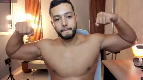 Snapshot of j_calix chatting on 9, 6, 2026 Calix Independient model Insta and twt Calixsnake online show from 9, 6, 2026