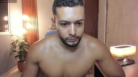 Snapshot of j_calix chatting on 22, 6, 2026 Calix Independient model Insta and twt Calixsnake online show from 22, 6, 2026