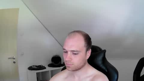 Snapshot of j_german783377 chatting on 9, 5, 2026 here4y online show from 9, 5, 2026