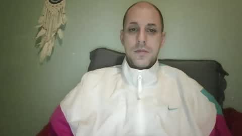 Snapshot of j_lion85 chatting on 2, 12, 2025 j_lion85 online show from 2, 12, 2025