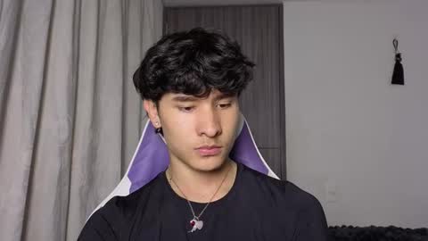 Snapshot of j_u_p_i_t_e_r chatting on 25, 10, 2025 Noah online show from 25, 10, 2025