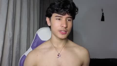 Snapshot of j_u_p_i_t_e_r chatting on 26, 10, 2025 Noah online show from 26, 10, 2025