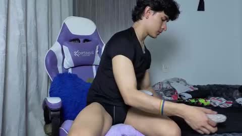 Snapshot of j_u_p_i_t_e_r chatting on 27, 10, 2025 Noah online show from 27, 10, 2025