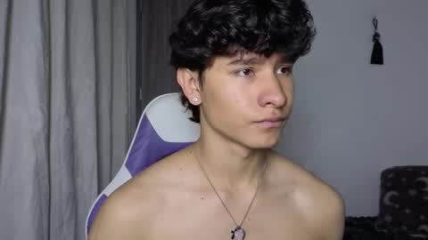 Snapshot of j_u_p_i_t_e_r chatting on 5, 11, 2025 Noah online show from 5, 11, 2025