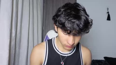 Snapshot of j_u_p_i_t_e_r chatting on 15, 12, 2025 Noah online show from 15, 12, 2025