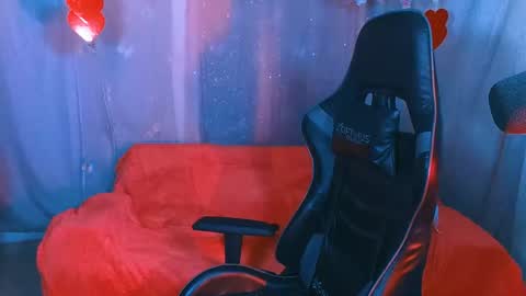 jade 18  online show from 1, 1, 2025