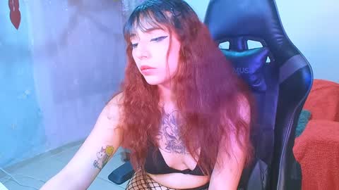 jade 18  online show from 25, 1, 2025