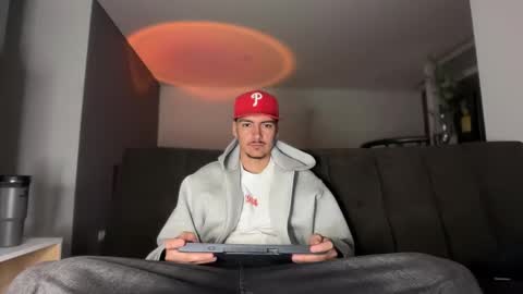 INDEPENDENT MODEL online show from 28, 11, 2025