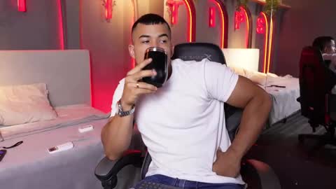 Jackson Bell online show from 30, 9, 2025