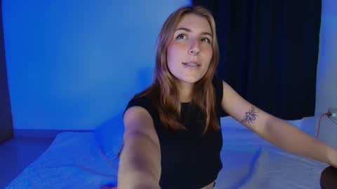 Linda Sofia help me get to 100 thumbs up online show from 8, 3, 2025