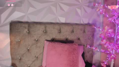 Jacky hoott online show from 6, 4, 2026