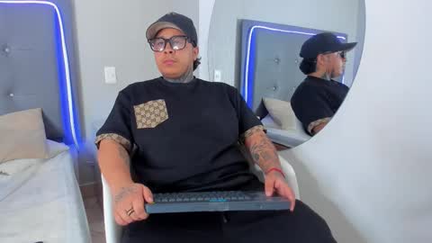 Snapshot of jacob_garciaa chatting on 19, 11, 2025 TJ online show from 19, 11, 2025