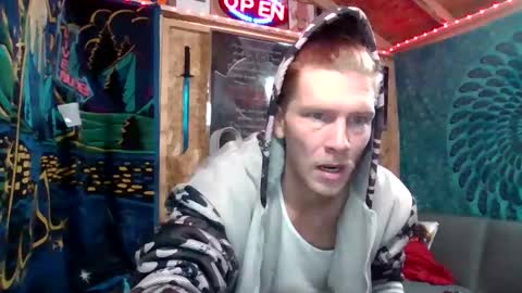 Snapshot of jacobsinthehood chatting on 16, 12, 2025 jacobsinthehood online show from 16, 12, 2025