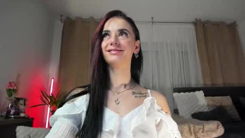 Jacqueline online show from 4, 3, 2026