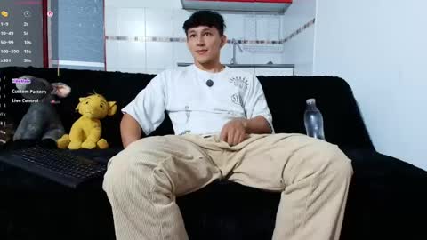 Snapshot of jacques_cardiet chatting on 28, 4, 2026 jacobo online show from 28, 4, 2026