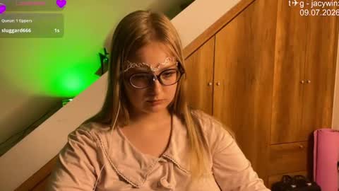 Snapshot of jacywinslat chatting on 9, 7, 2026 jacywinslat online show from 9, 7, 2026