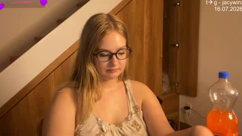 Snapshot of jacywinslat chatting on 16, 7, 2026 jacywinslat online show from 16, 7, 2026