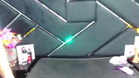 Jade online show from 4, 1, 2025