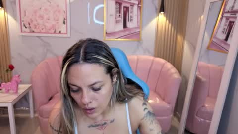 Snapshot of jade_jones_a chatting on 13, 9, 2025 Jade online show from 13, 9, 2025