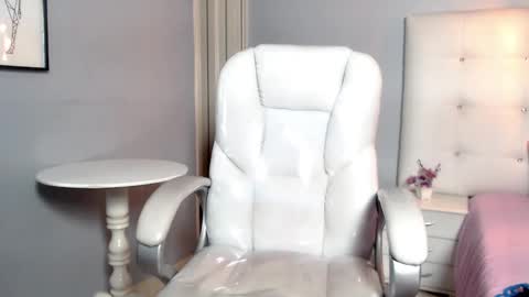 Snapshot of jade_scarllet chatting on 28, 12, 2024 karlla scarlet online show from 28, 12, 2024