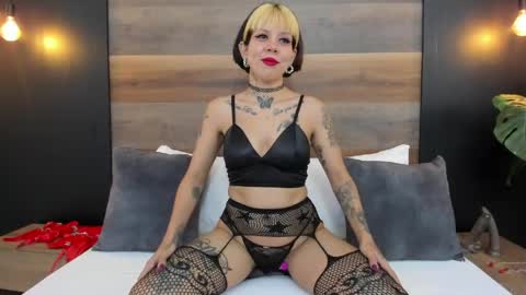 J A D E online show from 25, 5, 2026