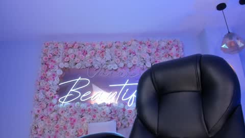 Snapshot of jadeevansx chatting on 3, 1, 2025 JADE EVANS online show from 3, 1, 2025