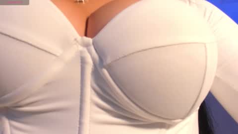 Snapshot of jadeevansx chatting on 11, 10, 2025 JADE EVANS online show from 11, 10, 2025