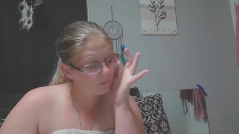 Snapshot of jadeluv chatting on 16, 10, 2025 JadeLuv online show from 16, 10, 2025