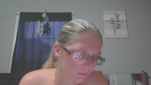 Snapshot of jadeluv chatting on 9, 6, 2026 JadeLuv online show from 9, 6, 2026