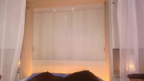 Snapshot of jademuller_ chatting on 25, 9, 2025 JADE online show from 25, 9, 2025