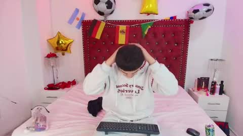 Snapshot of jaden_and_sofia chatting on 8, 7, 2026 Jaden and Sofia online show from 8, 7, 2026