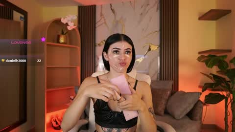 Snapshot of jadesummerr chatting on 4, 6, 2026 Jade Summer online show from 4, 6, 2026