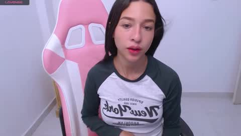 Snapshot of jadesunny chatting on 10, 12, 2024 JADE 3 online show from 10, 12, 2024