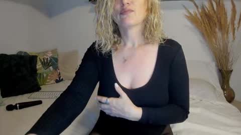 elena online show from 24, 3, 2026