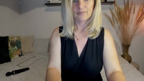 elena online show from 26, 5, 2026