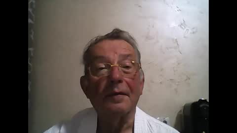 Snapshot of jahanc01 chatting on 3, 10, 2025 Malko online show from 3, 10, 2025