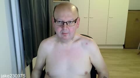 Snapshot of jake230975 chatting on 4, 12, 2025 Jake2309 online show from 4, 12, 2025