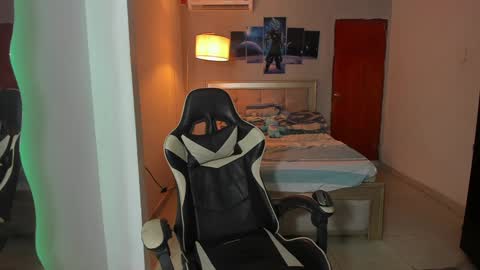 Snapshot of jake_pons chatting on 16, 12, 2024 Jake Pons online show from 16, 12, 2024