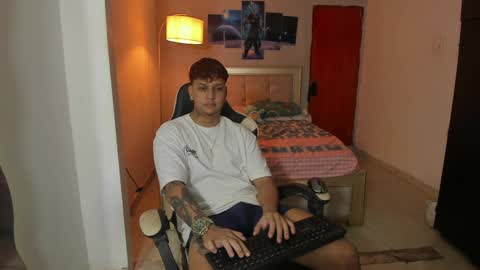 Snapshot of jake_pons chatting on 28, 12, 2024 Jake Pons online show from 28, 12, 2024