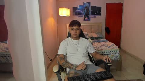 Snapshot of jake_pons chatting on 5, 1, 2025 Jake Pons online show from 5, 1, 2025