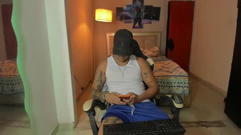 Snapshot of jake_pons chatting on 6, 1, 2025 Jake Pons online show from 6, 1, 2025