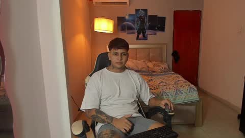 Snapshot of jake_pons chatting on 7, 1, 2025 Jake Pons online show from 7, 1, 2025