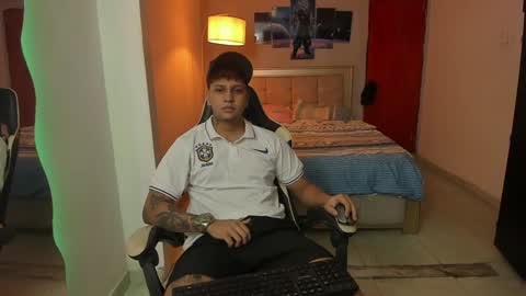 Snapshot of jake_pons chatting on 11, 1, 2025 Jake Pons online show from 11, 1, 2025